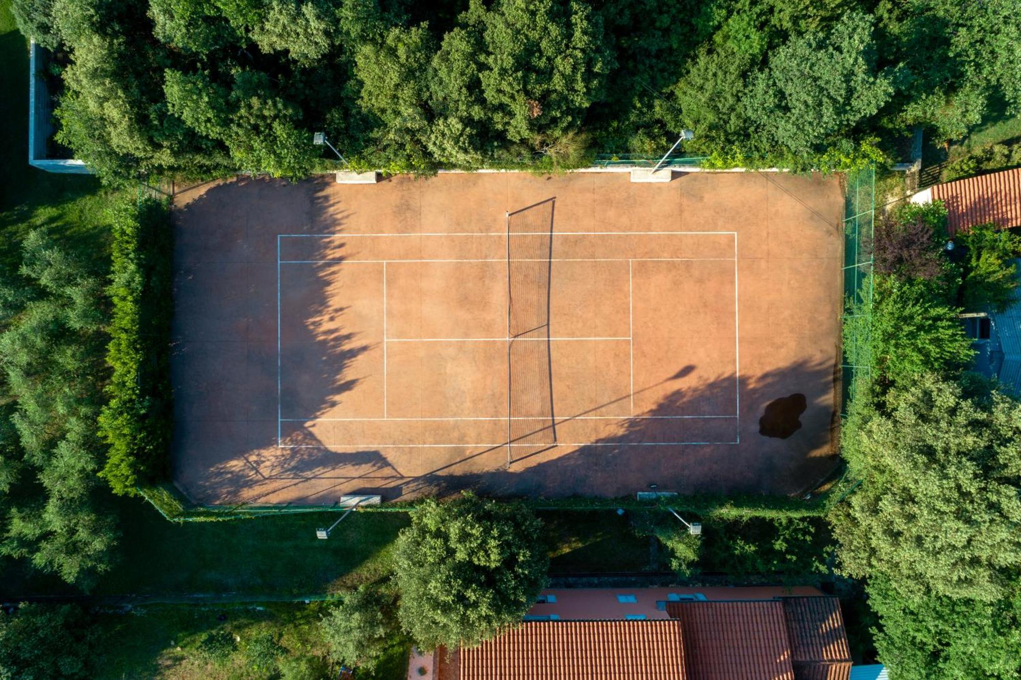 Guesthouse "Barboska" - Big Outdoor Swimming Pool & Private Tennis Court Vodnjan Exterior photo
